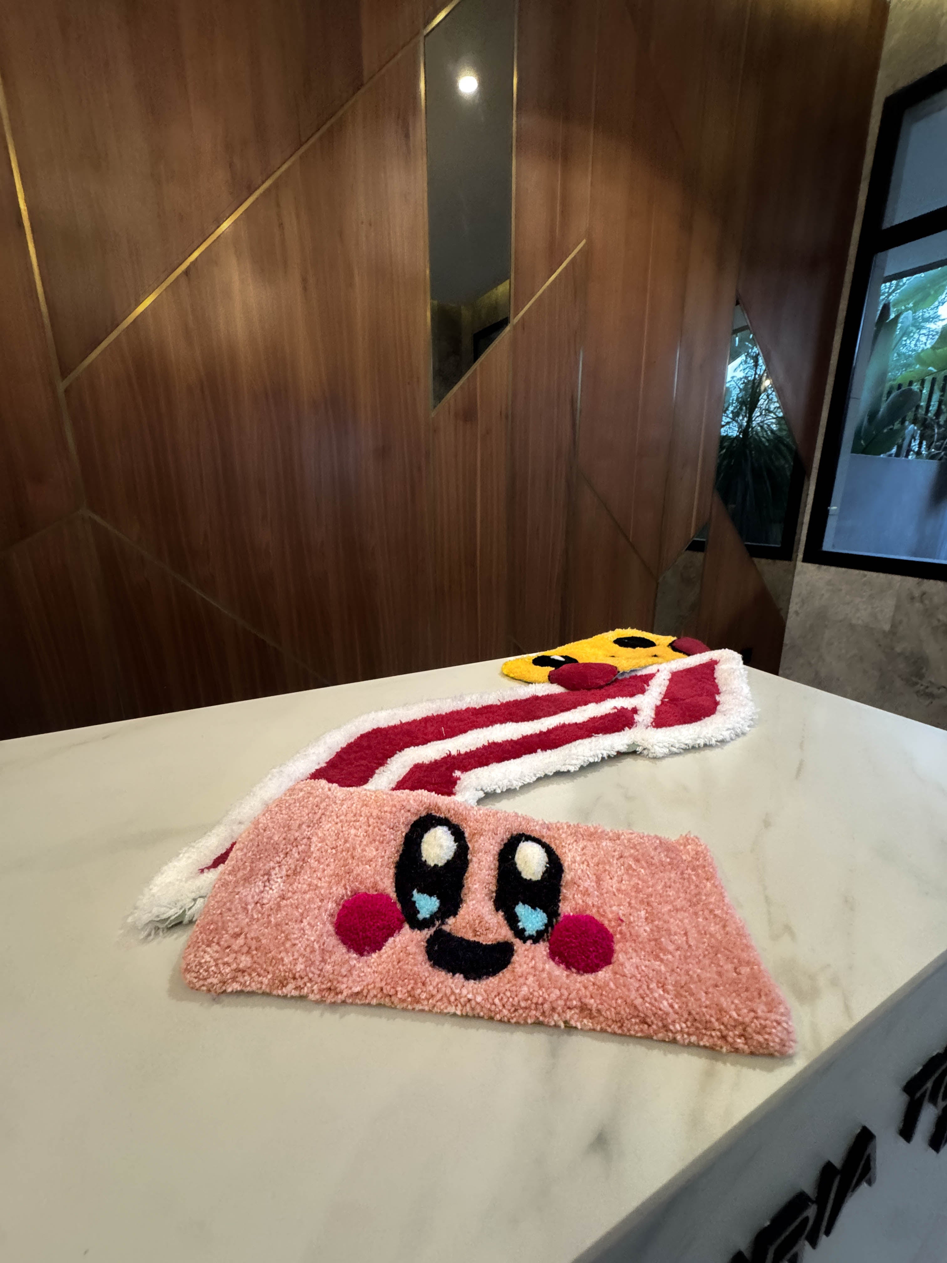 Kirby desktop hand rest